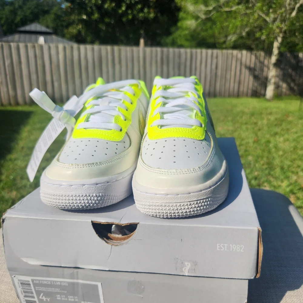 Nike Air Force 1 Low LV8 GS White Volt White DV1680 100 kids size 4y